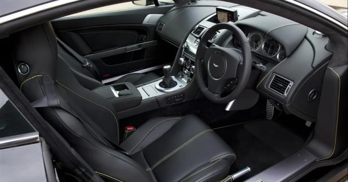 Aston Martin V8 Vantage (facelift 2008) (2008–2016)