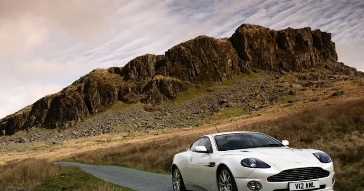 Aston Martin V12 Vanquish S (2005–2007)