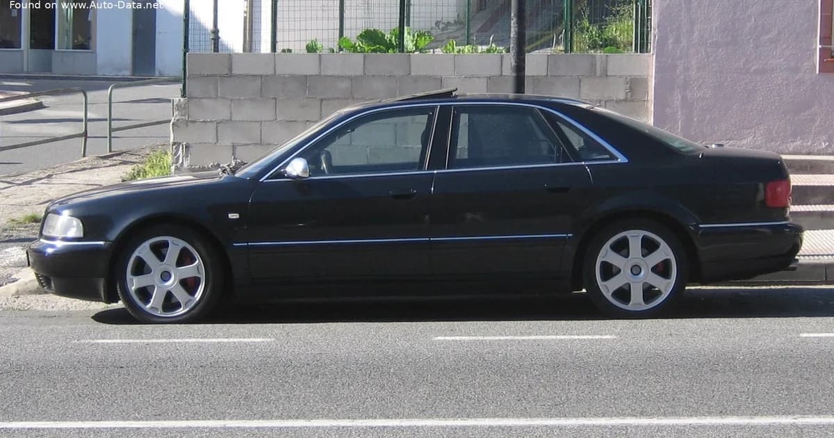 Audi S8 (D2) (1996–2002)