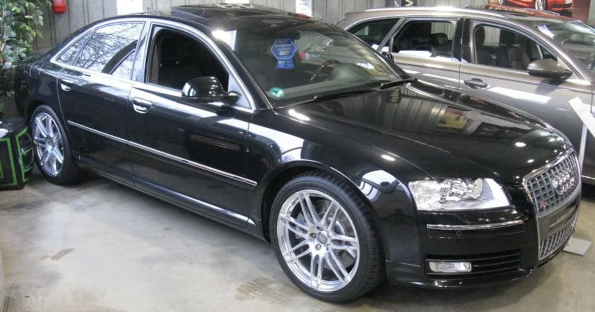 Audi S8 (D3, facelift 2007) (2007–2010)