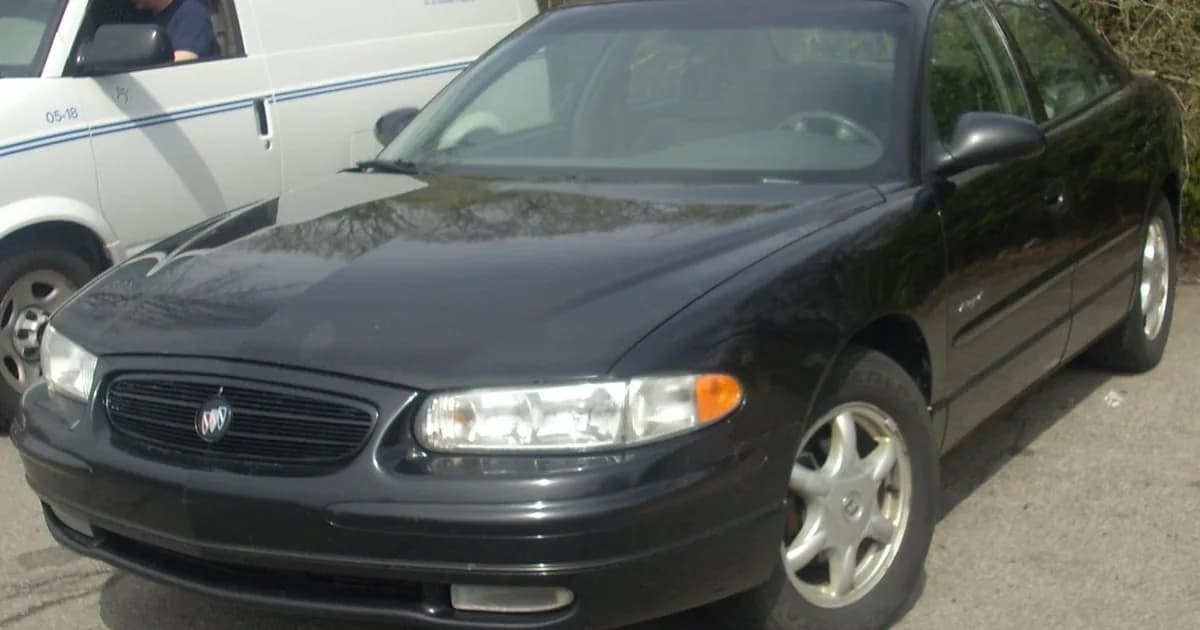 Buick Regal IV Sedan (1997–2004)