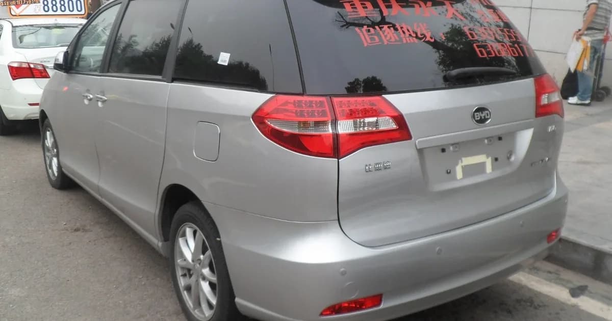 BYD M6 (2010–2013)