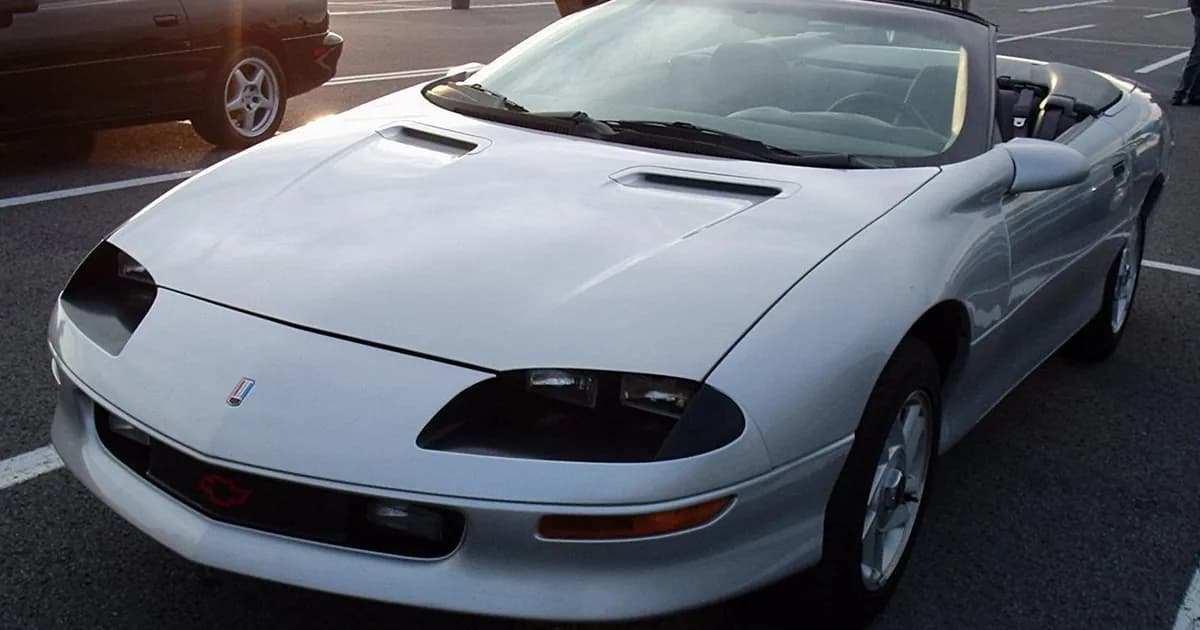 Chevrolet Camaro IV Convertible (1995–1998)
