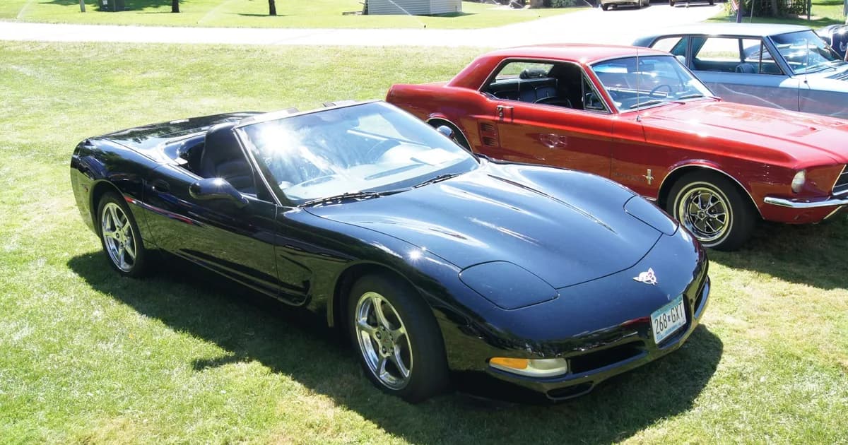 Chevrolet Corvette Convertible (C5) (1999–2004)