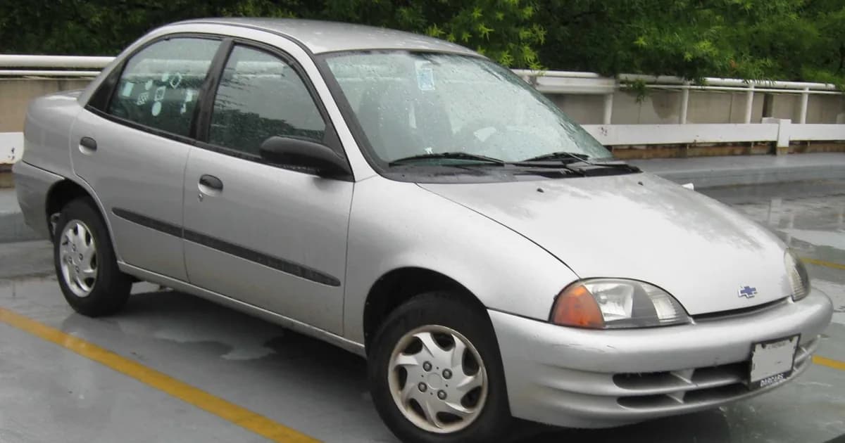 Chevrolet Metro Sedan (MR226) (1998–2007)