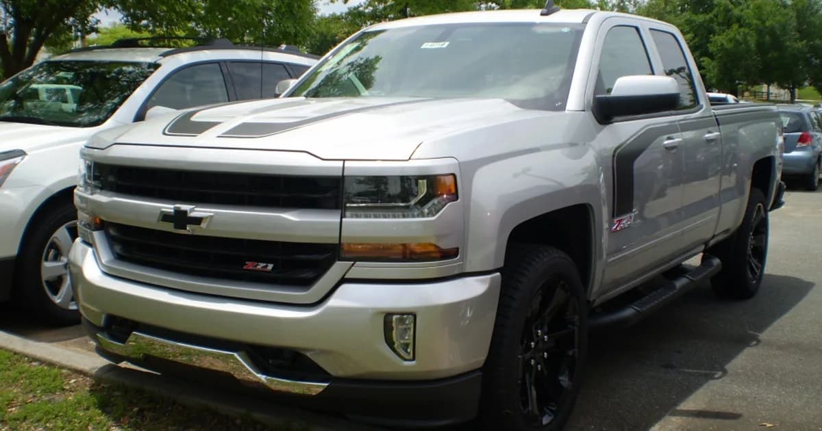 Chevrolet Silverado 1500 III (facelift 2016) Double Cab Standard Box (2016–2018)