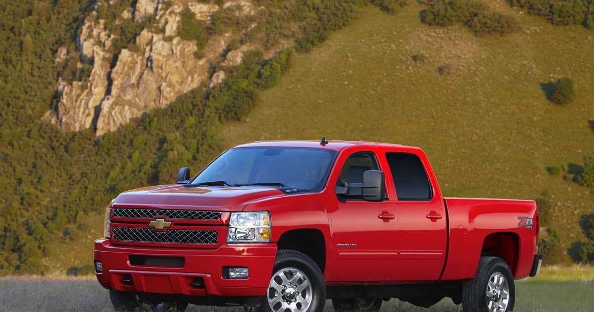 Chevrolet Silverado 2500 HD II (GMT900, Facelift 2011) Crew Cab Standard Box (2011–2014)