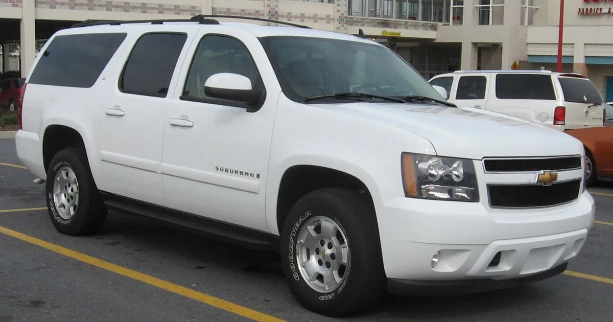Chevrolet Suburban (GMT900) (2007–2013)