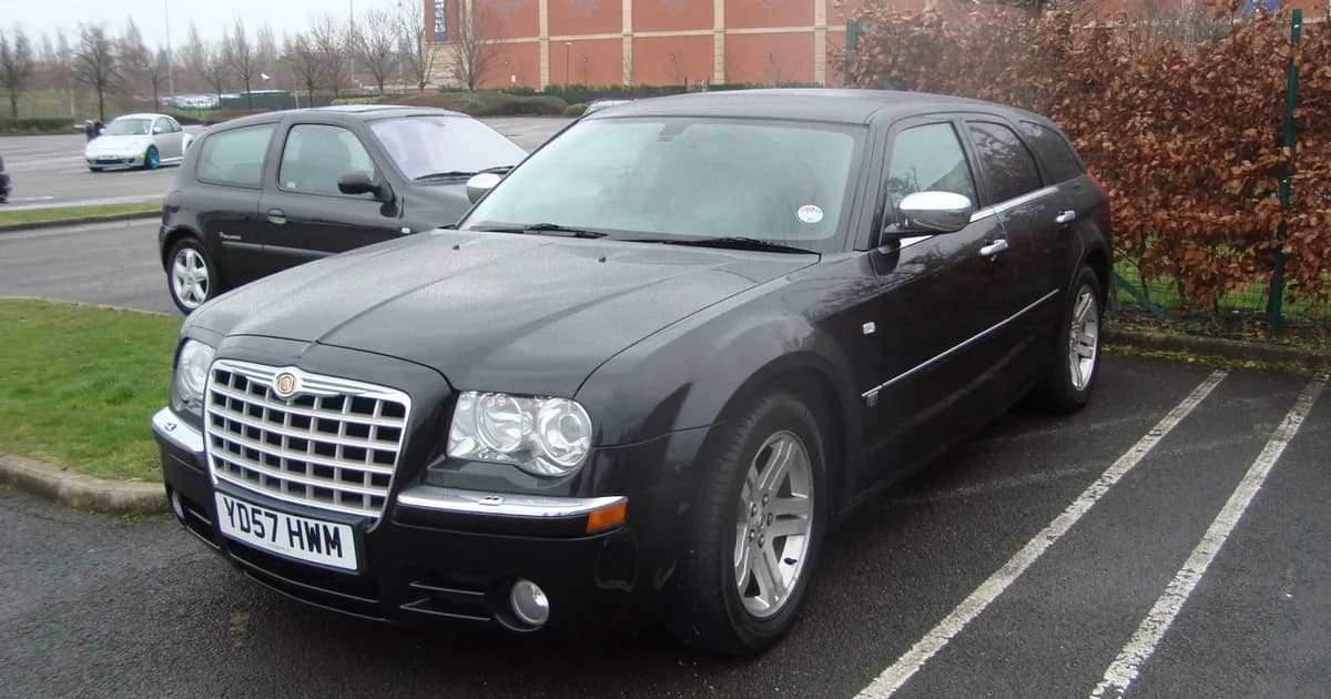 Chrysler 300 Touring (2004–2010)