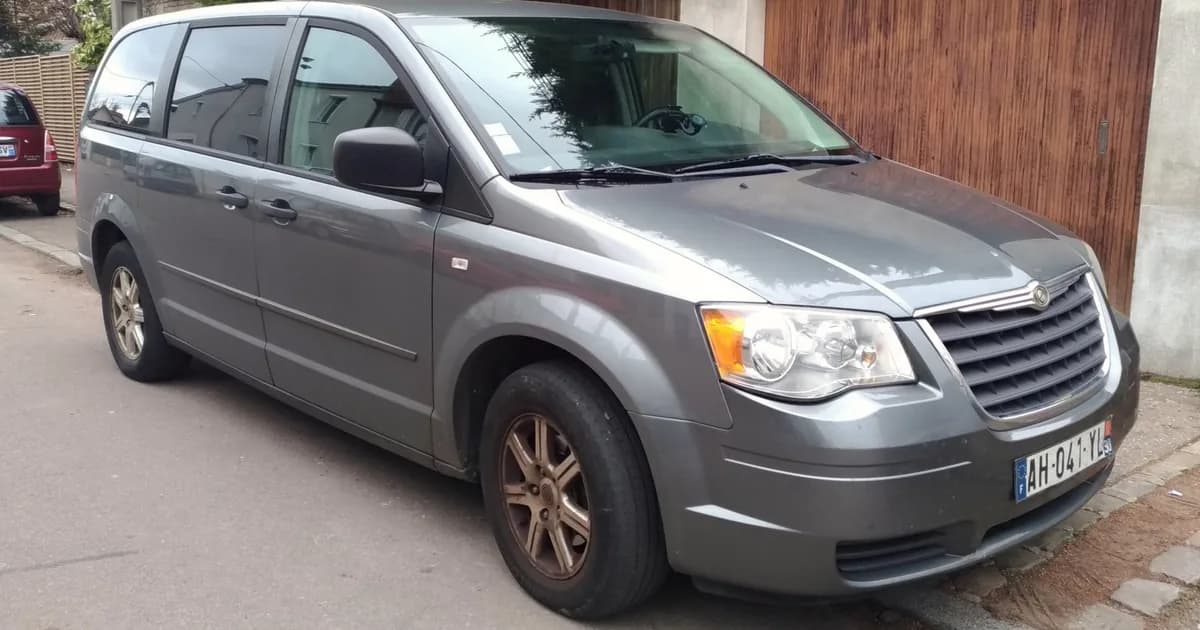Chrysler Voyager V (2007–2016)