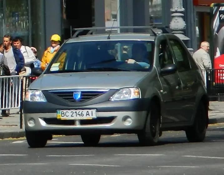Dacia Logan Facelift (2004–2008)