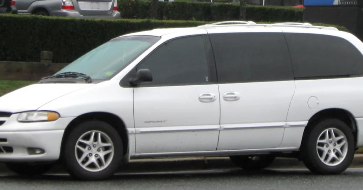 Dodge Caravan III LWB (1996–2000)
