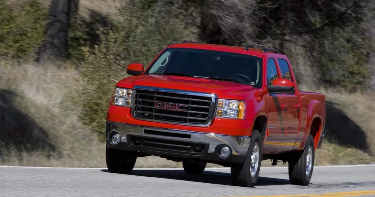 GMC Sierra 2500HD III (GMT900) Crew Cab Standard Box (2007–2010)