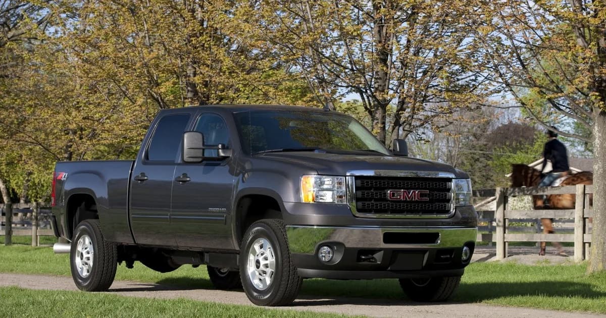 GMC Sierra 2500HD III (GMT900, facelift 2011) Crew Cab Standard Box (2011–2014)