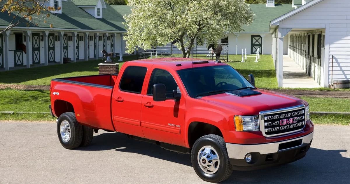 GMC Sierra 3500HD III (GMT900, facelift 2011) Crew Cab Long Box (2011–2013)