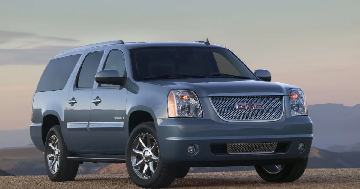 GMC Yukon XL III (GMT900) (2007–2013)