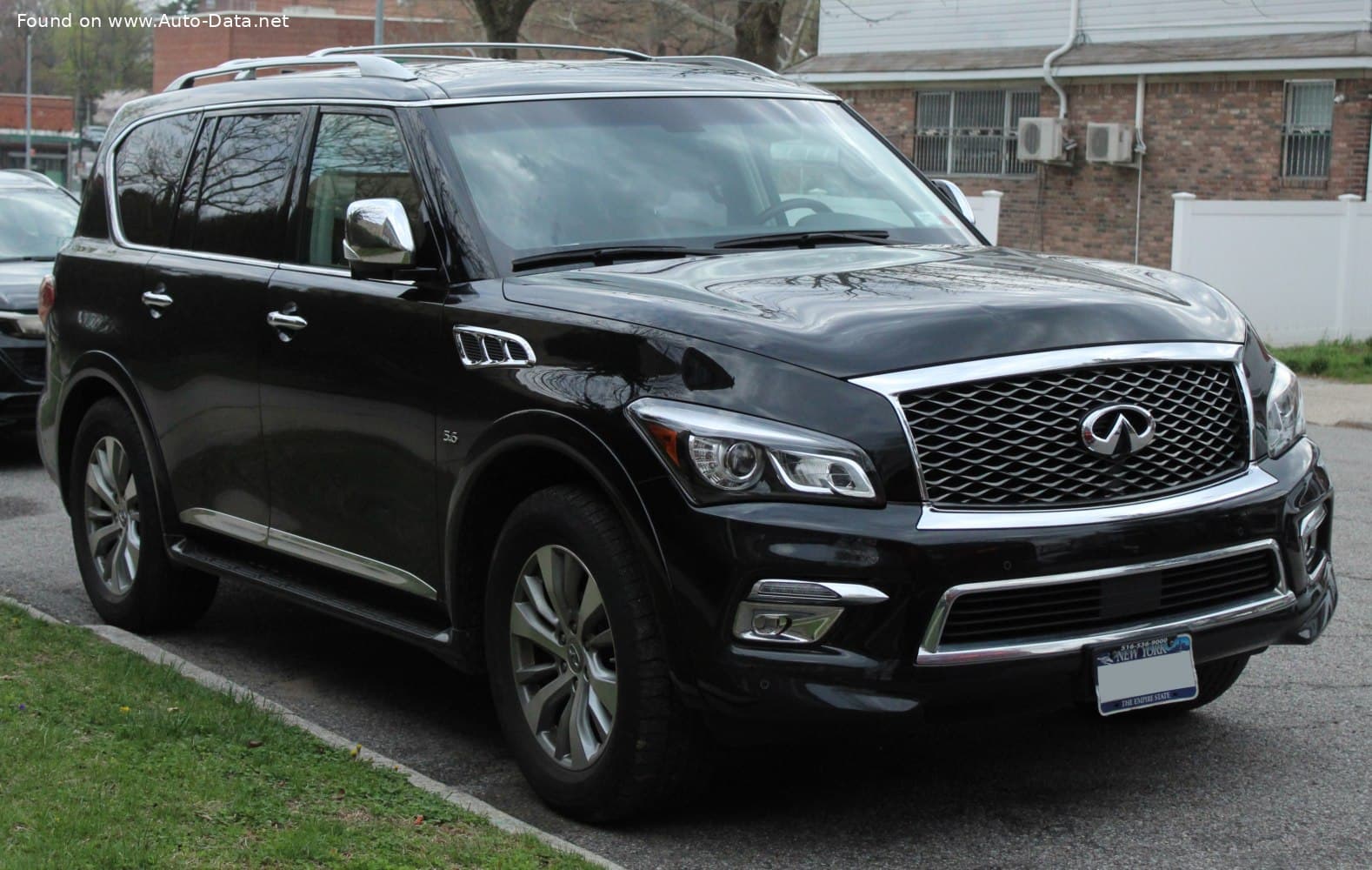 Infiniti Infiniti QX80 (Z62) (2014–2017)