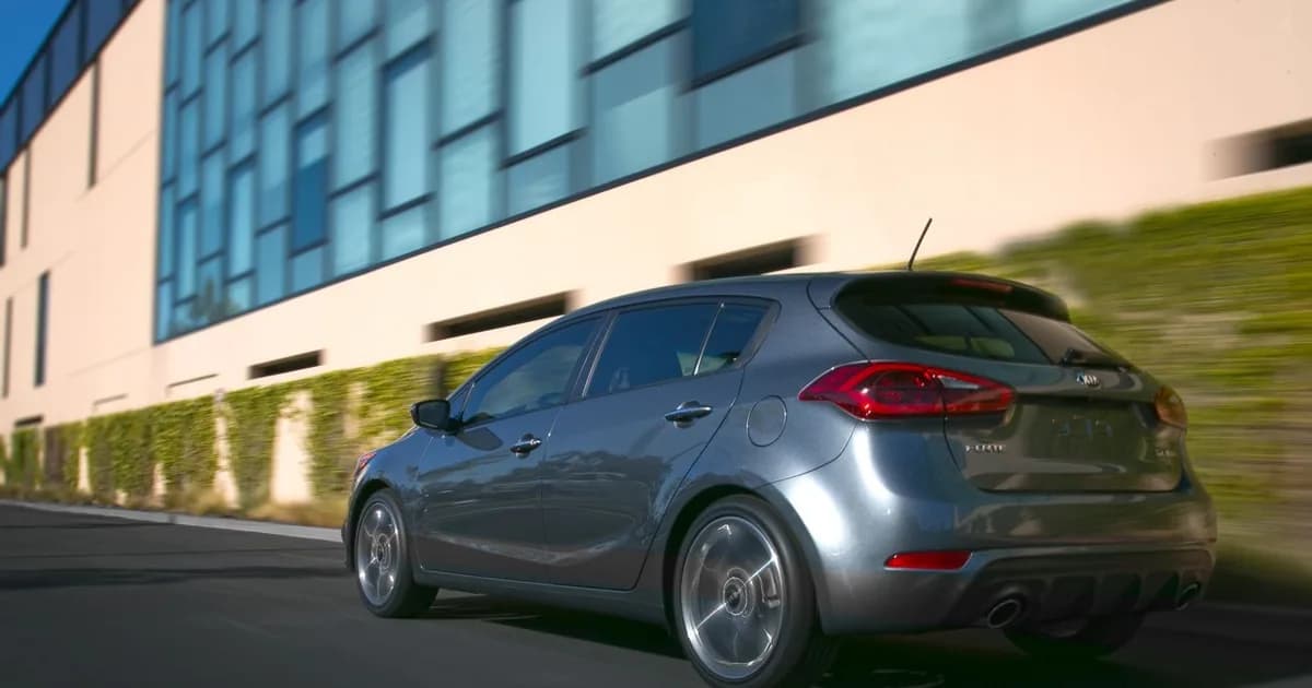 Kia Forte5 II (YD) (2013–2016)