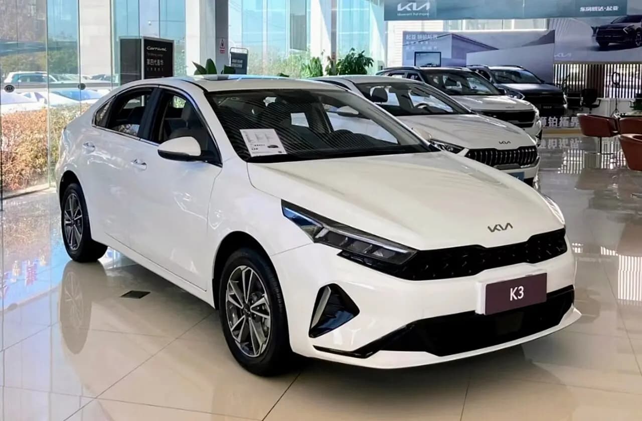 Kia K3 (BL7) Hatchback (2023–Heute)