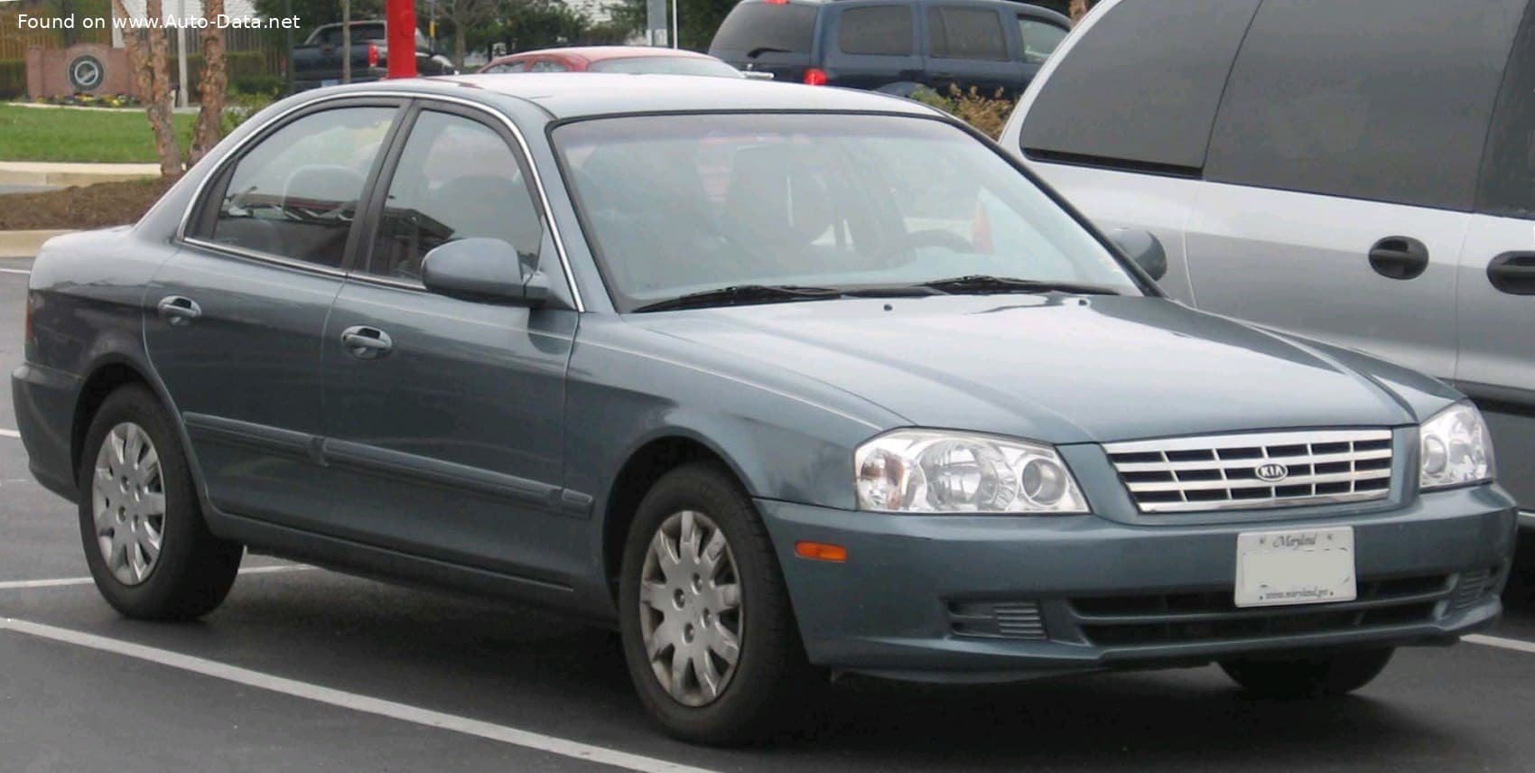 Kia Optima I (2000–2002)