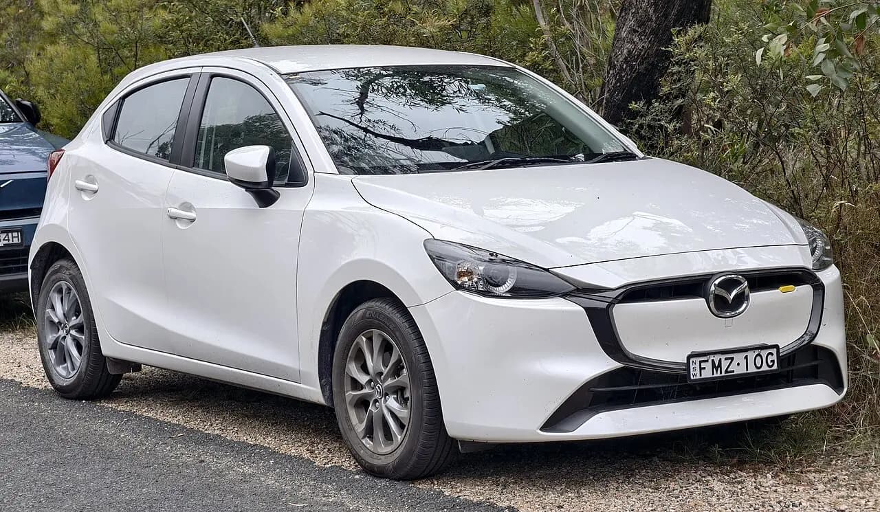 Mazda 2 II Takumi (2012–2013)