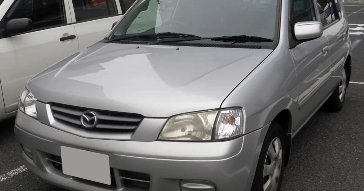 Mazda Demio (DW) (1997–2003)