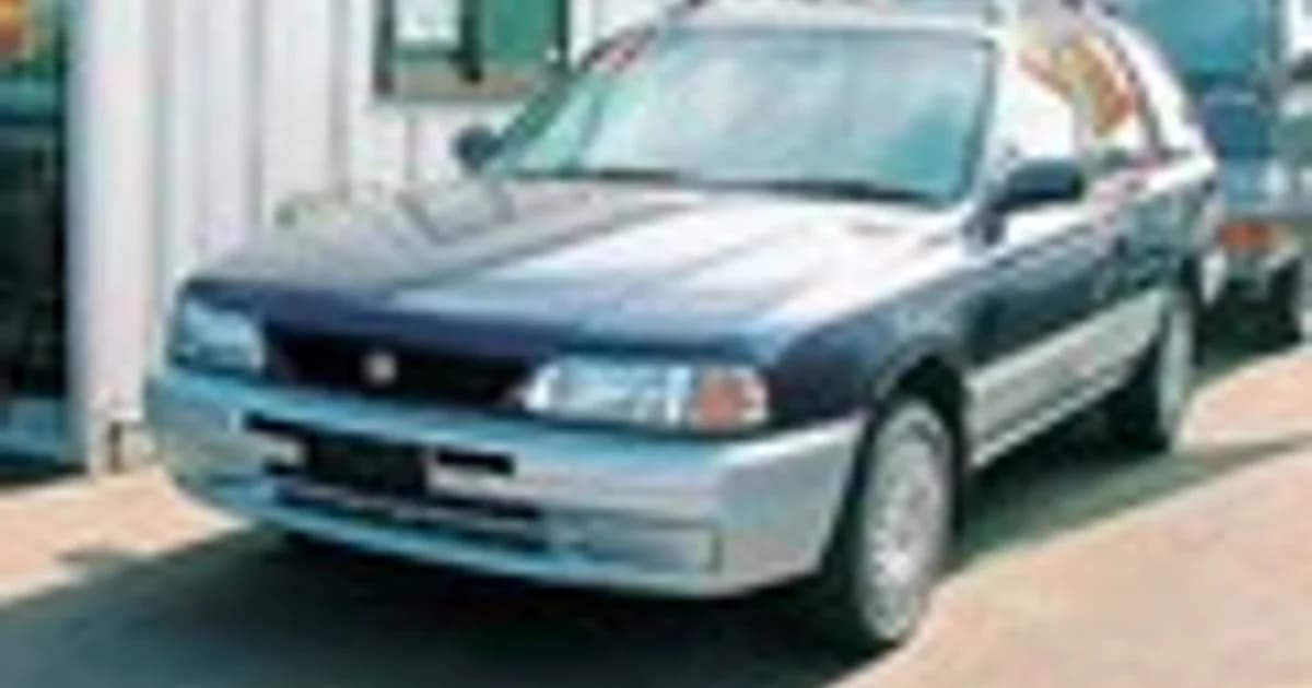 Mazda Familia Wagon (2002–2004)