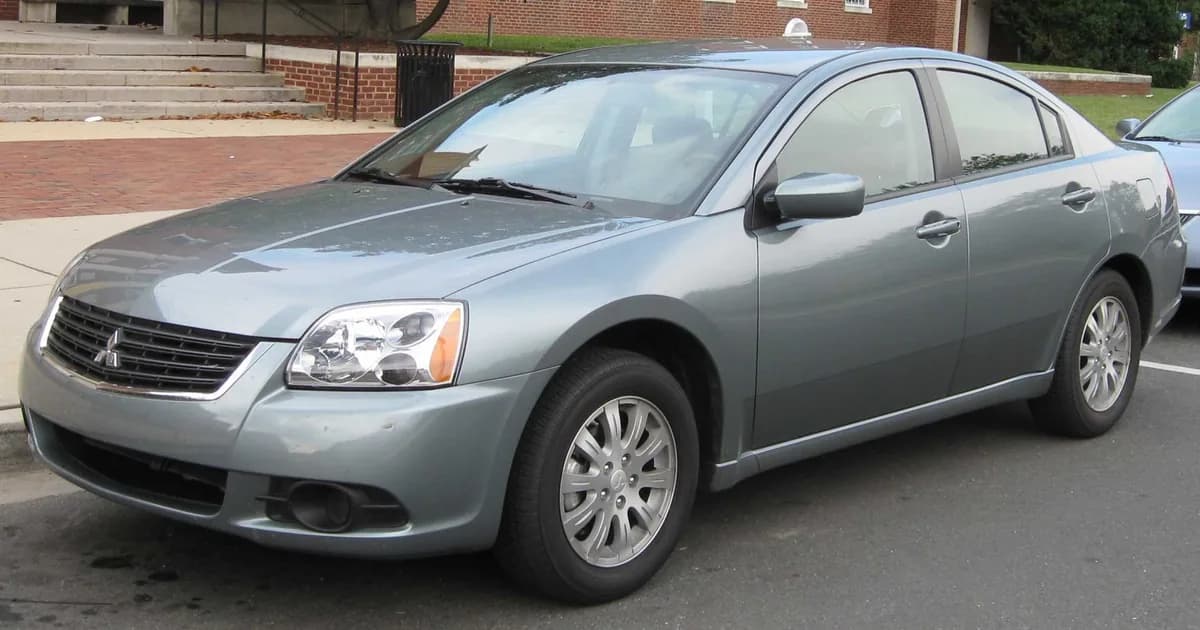 Mitsubishi Galant IX (2004–2008)