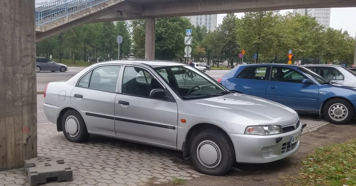 Mitsubishi Lancer VI (1995–2000)