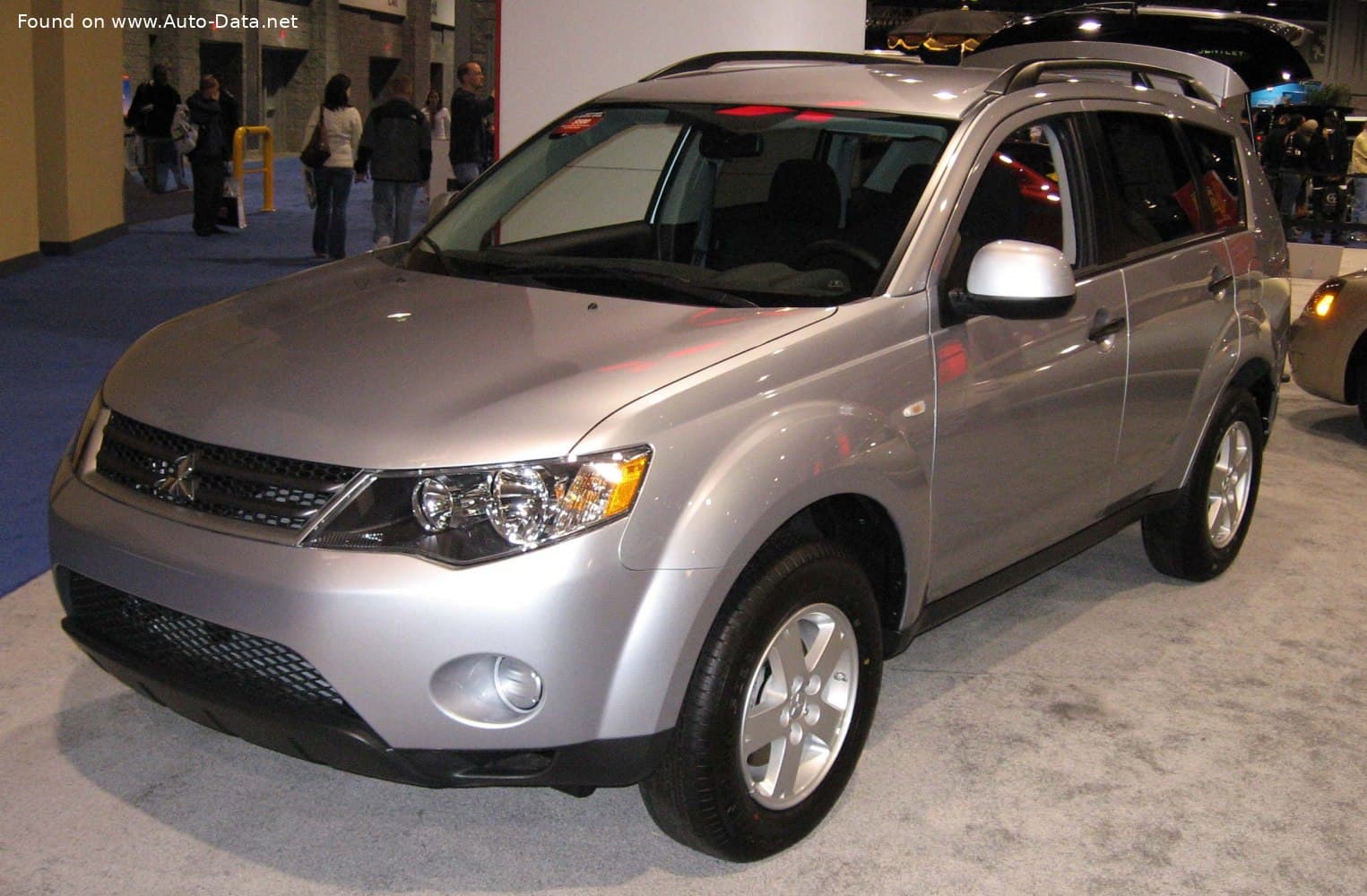 Mitsubishi Outlander II (2005–2009)