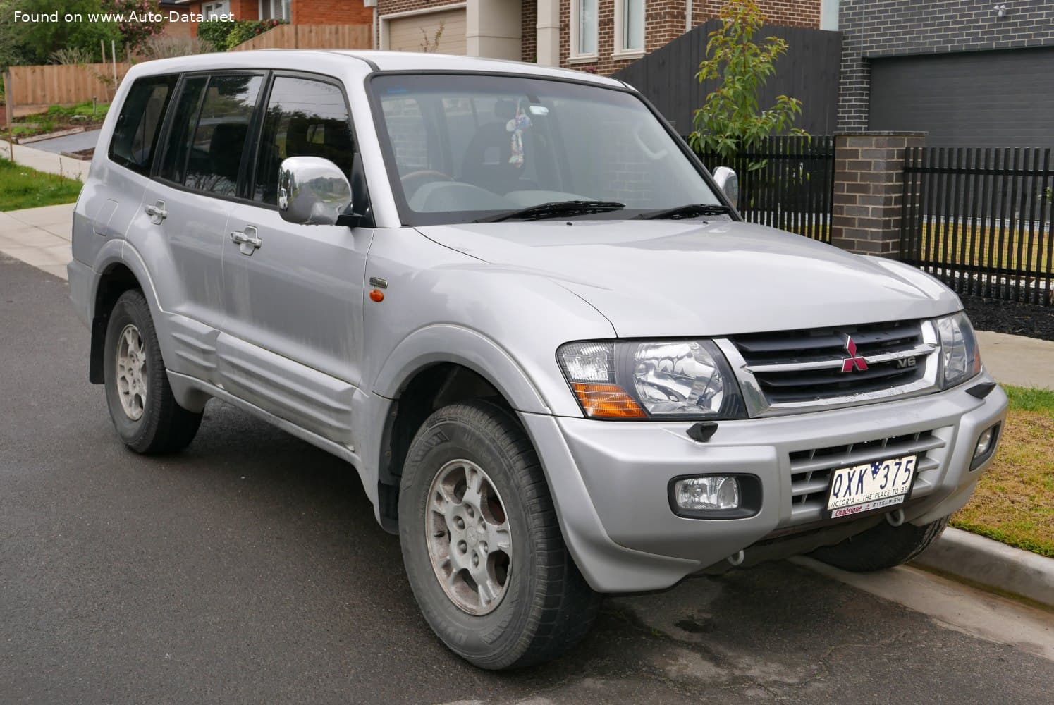 Mitsubishi Pajero III (2000–2006)
