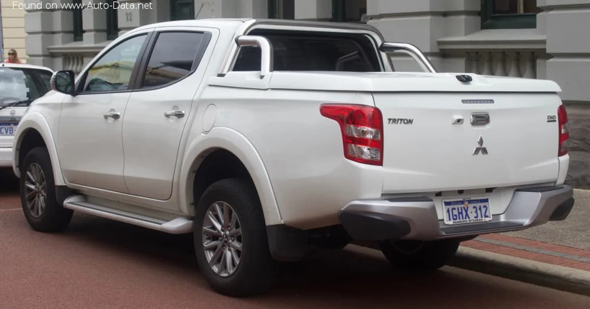 Mitsubishi Triton V (2015–2018)