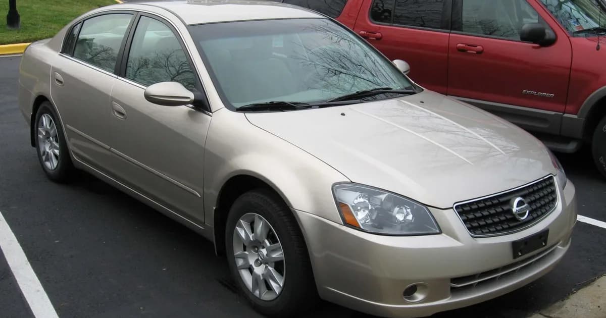 Nissan Altima III (2002–2006)