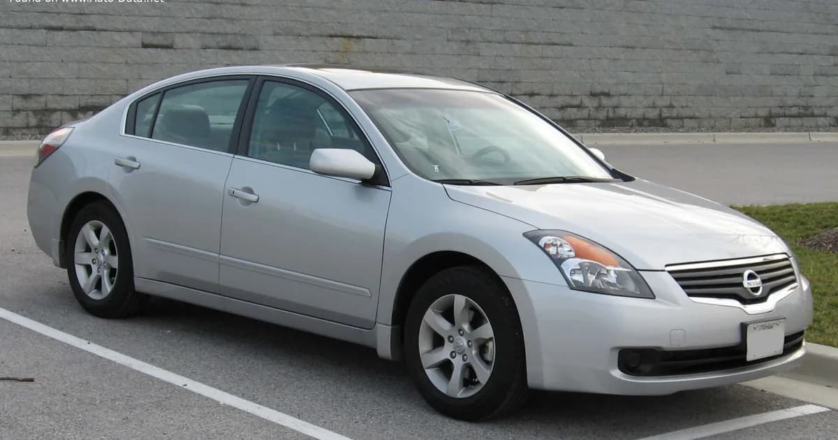 Nissan Altima IV (2007–2012)