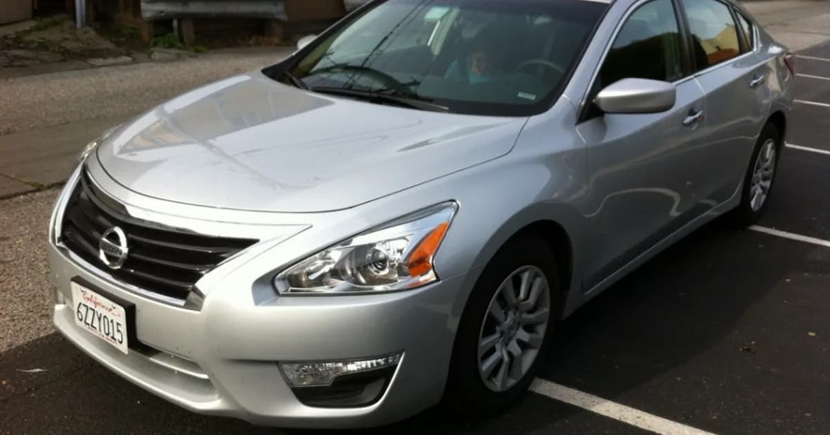 Nissan Altima V (2012–2015)