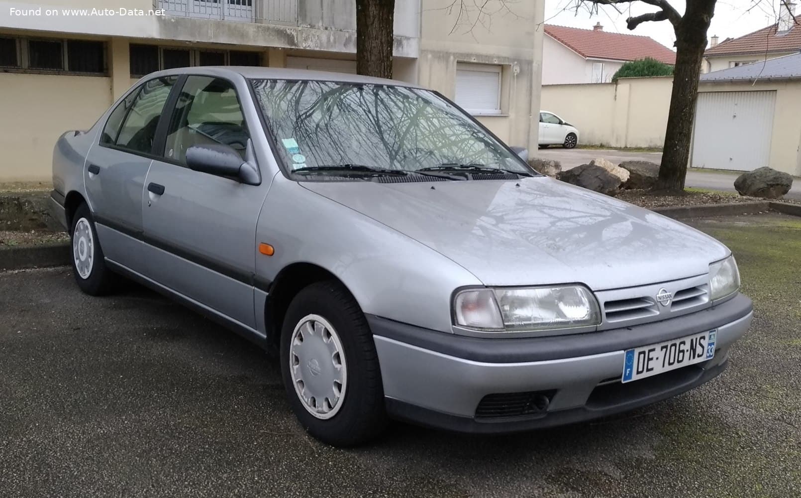 Nissan Primera P10 (1995–1997)
