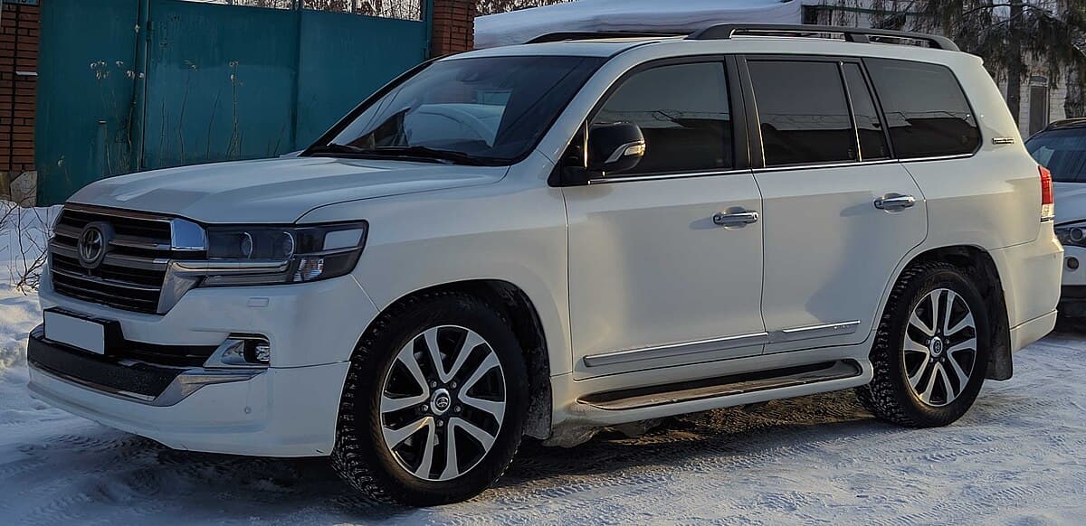 Toyota Land Cruiser J200 (2007–2012)