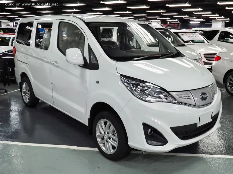 BYD T3