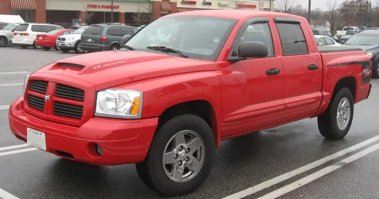 Dodge Dakota III (2005-2007)