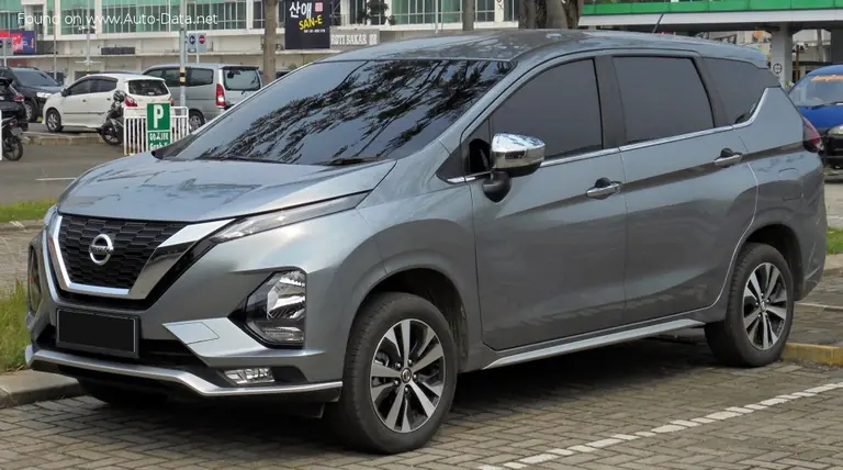 Nissan Livina II