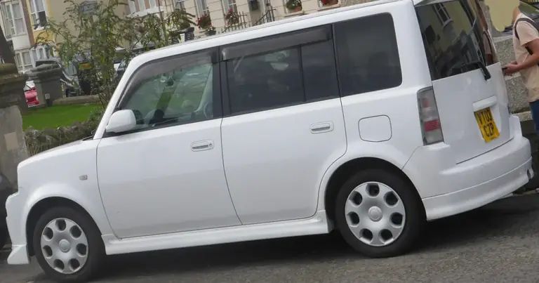 Toyota bB (2000-2005)
