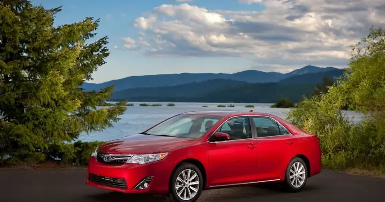 Toyota Camry VII (XV50) (2011-2014)