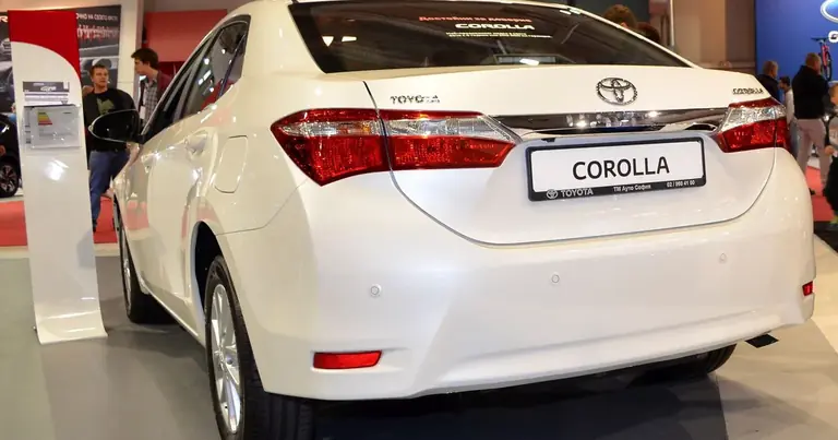 Toyota Corolla XI (E170) (2012-2015)