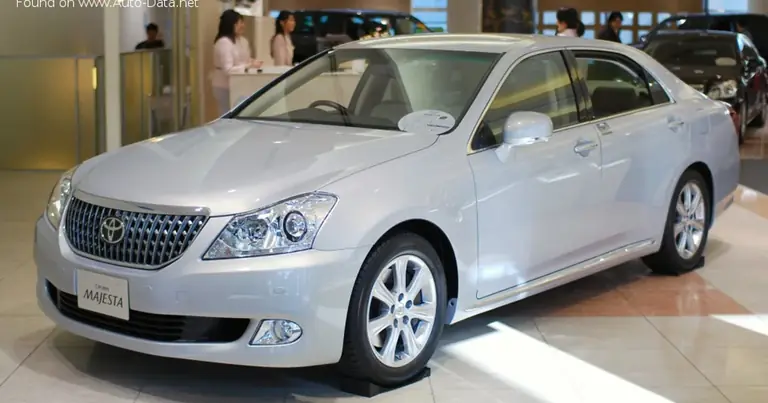 Toyota Crown Majesta V (S200) (2009-2013)